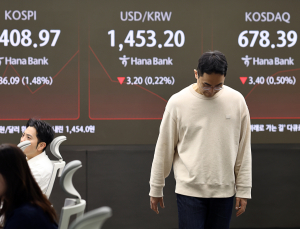 코스피, 하루만 장중 2400선 붕괴…외국인 순매도↑
