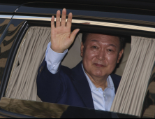 윤석열, 한남동 관저 퇴거…“나라와 국민 위한 새로운 길 찾겠다”