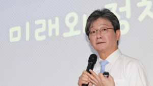 유승민, 대선 불출마…“진정한 보수의 길 계속 갈 것”