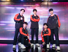 ‘돌풍의 팀’ 농심, DRX 2-1 격파…상위권 도약