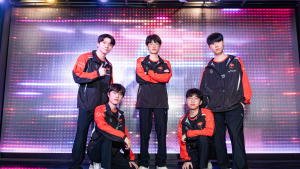‘돌풍의 팀’ 농심, DRX 2-1 격파…상위권 도약
