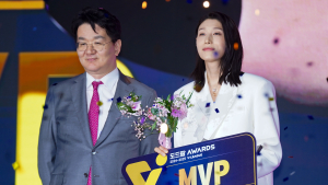 라스트댄스 김연경…역대 세번째 만장일치 MVP