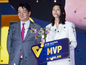 라스트댄스 김연경…역대 세번째 만장일치 MVP