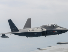 UAE 공군, KF-21 시제기 탑승…KAI 중동시장 확대 모색