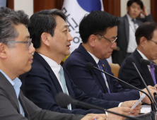 일본처럼 트럼프 나설까…한·미 장관, 이번주 ‘4인 통상협의’ 연다