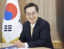 김동연 “경제·글로벌·통합 모두 내가 적임자” [6·3 대선 후보 인터뷰]