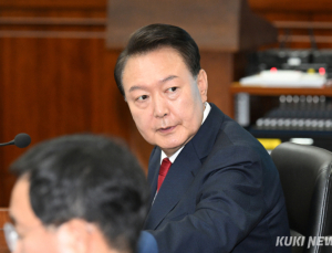 尹 사저정치 회동···‘대선 리스크’ 우려에도 윤심 끊지 못하는 국힘