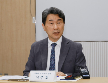 의대생 만난 이주호 부총리 “의대생 참여 ‘의학교육위’ 구성할 것”