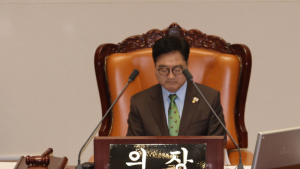 한덕수, 권한대행 시정연설 46년만…우원식 “책임감 갖고 일 잘 처리하라”