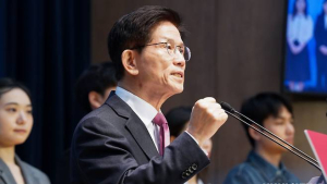 대법원, ‘집합금지 위반’ 김문수에 벌금형…대선 출마 지장 없어
