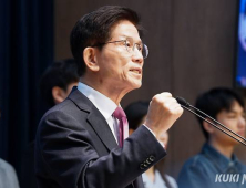 김문수, 자통당과 관계 묻자 “전광훈 만난 적 없고 소통 안해”
