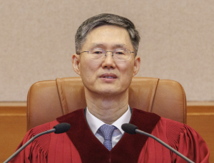 문형배 “대통령-국회 갈등, 제도적 해법 부재”… 블로그 글 관심