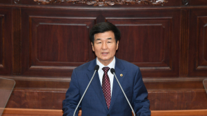 유계현 경남도의원, 외국인 정책 중장기 인구 전략 전환 촉구
