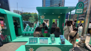 외국인 발길에 꽃 핀 명동…서울은 지금 ‘환대 중’