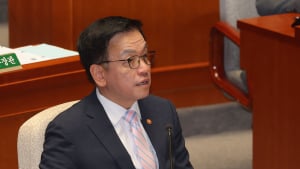 국회 예결위, 추경안 증액 두고 신경전 ‘팽팽’…한덕수 출마설 두고선 ‘설전’