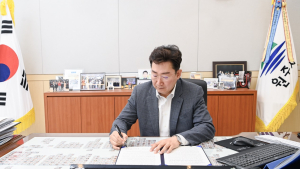 원주시, 혁신도시·지역 균형 발전 촉구 공동 건의문 서명식 동참