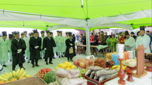 진분홍빛 철쭉과 함께 봄 절경 만끽…합천 황매산철쭉제 개막