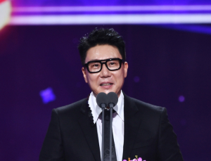 재혼은 20년 만에, 혼인신고는 곧바로…이상민, 비연예인 아내와 법적 부부 됐다