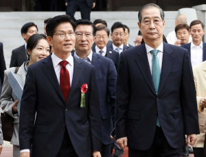 김문수, ‘침대정치’에 국민의힘 ‘진땀’…‘反이재명 빈텐트’ 되나
