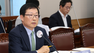 강원도의회, 강원경제진흥원장 후보자 인사청문 실시