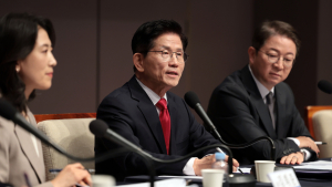 김문수 “공식 후보 선출 직후 당 밖 인물과 단일화? 말 되나”
