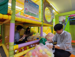 KB운용, 한부모가족시설 봉사활동 外 한투운용·삼성운용·미래에셋 [쿡경제]
