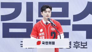 ‘채상병 참배’ 김용태 “국힘, 외압 의혹 밝히도록 노력…尹정부 일 사과” [21대 대선]