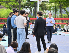 속초시 수직적 직장 분위기 없앴다…직원 이야기마당 '호응'