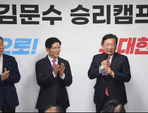 尹절친 석동현 변호사 金캠프 합류…민주 “극우 내란 후보 입증” [21대 대선]