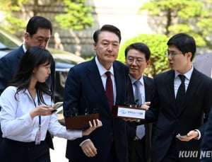 尹 4차 공판도 지상으로 출입…법원 “방침 유지”