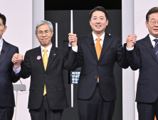 이재명 “재생에너지 중심 전환” vs 김문수 “원전은 값싸고 안전해”