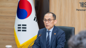 개인정보위 “SKT 서버 18대 악성코드 감염…이름‧주소 등 총 238개 정보 담겨”