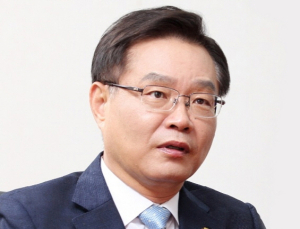 검찰, ‘정치자금법 위반’ 혐의 홍남표 전 창원시장 피의자 조사