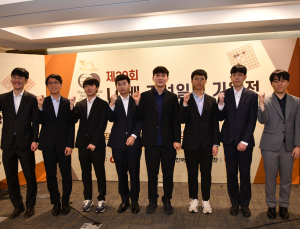 ‘17전 18기’ 박정환, 신진서 꺾었다…변상일과 8강 격돌 [바둑]