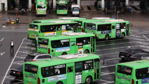 서울시 “마을버스 운수사 운행 중단? 면허취소·사업정지 가능”