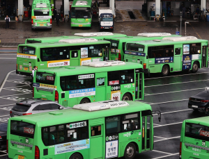 서울시 “마을버스 운수사 운행 중단? 면허취소·사업정지 가능”
