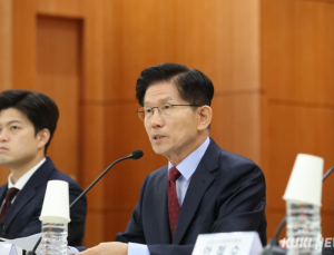 김문수 “盧 서거 16주기…국민주권 개헌 반드시 이루겠다” [21대 대선]