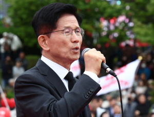 김문수 “박정희, 최고의 산업 혁명가…박근혜 명예회복 해야” [21대 대선]
