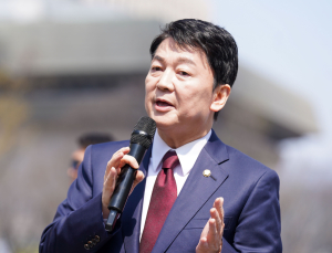 안철수 “李, 의대 때 배웠던 ‘병적인 거짓말쟁이’ 생각나” [21대 대선]