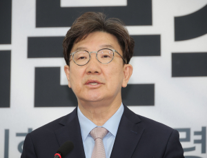 권성동 “이재명 ‘HMM 부산 이전’은 말장난…부산시민 우롱”