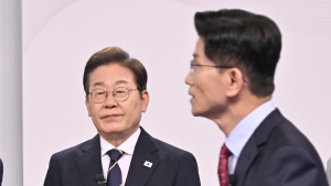 이재명 “尹 정권 조작 기소” 김문수 “李 재판 5개, 대통령 하는 게 맞나” [21대 대선]