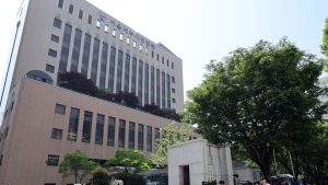 ‘서부지법 난동’ 취재진 폭행한 30대, 징역형 집행유예 선고