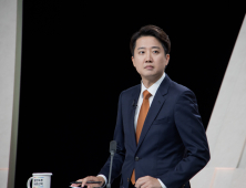 문제의 이준석 발언, 사회자는 왜 제지하지 않았나