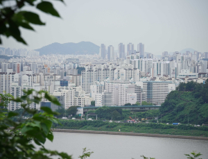 지난해 강남 집값, 강북보다 2008만원 비쌌다