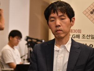 [단독] ‘승부’ 실제 주인공 이창호 9단, 대선날 바둑 둔다…“선발 출전 자원”
