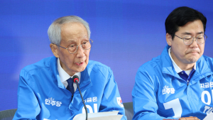 윤여준 “내란 세력의 단일화 물 건너가…국힘은 한계 정당” [21대 대선]
