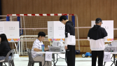 사전투표 2일차 11시 투표율 24.55%…지난 대선比 1.19%p↑ [21대 대선]