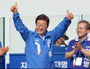 이재명 “K-배터리 산업 육성…가덕도 신공항 추진” [21대 대선]