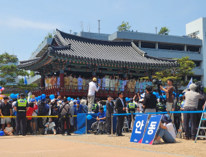 이재명, 고향 안동서 “정치 유능하면 편 가를 필요 없어” [쿡 정치포토]