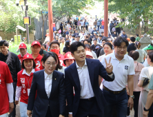 경산 찾은 김용태 국힘 비대위원장, 청년·교육 혁신 약속